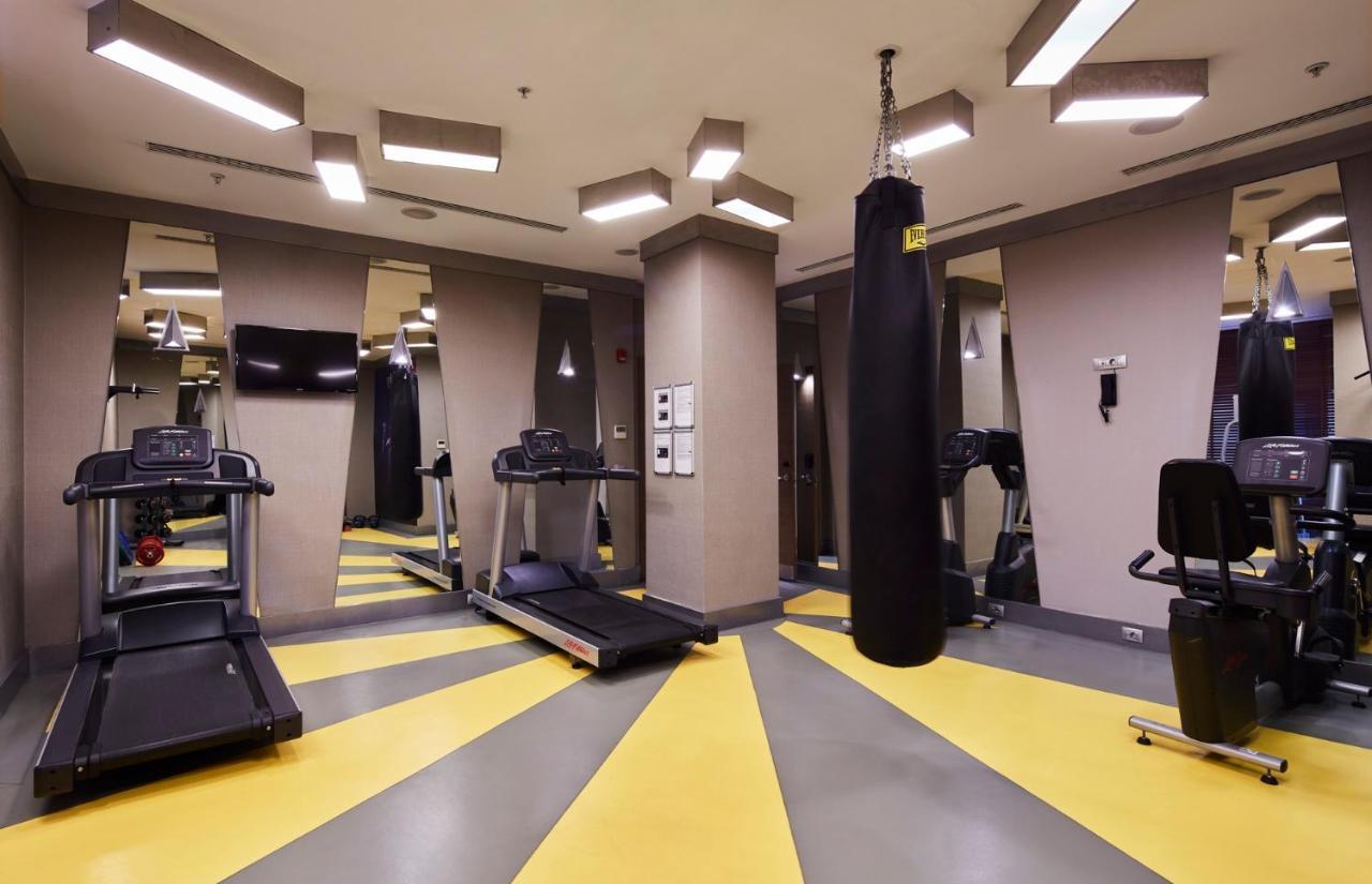 Moevenpick Istanbul Hotel Golden Horn Eksteriør billede The gym at the hotel