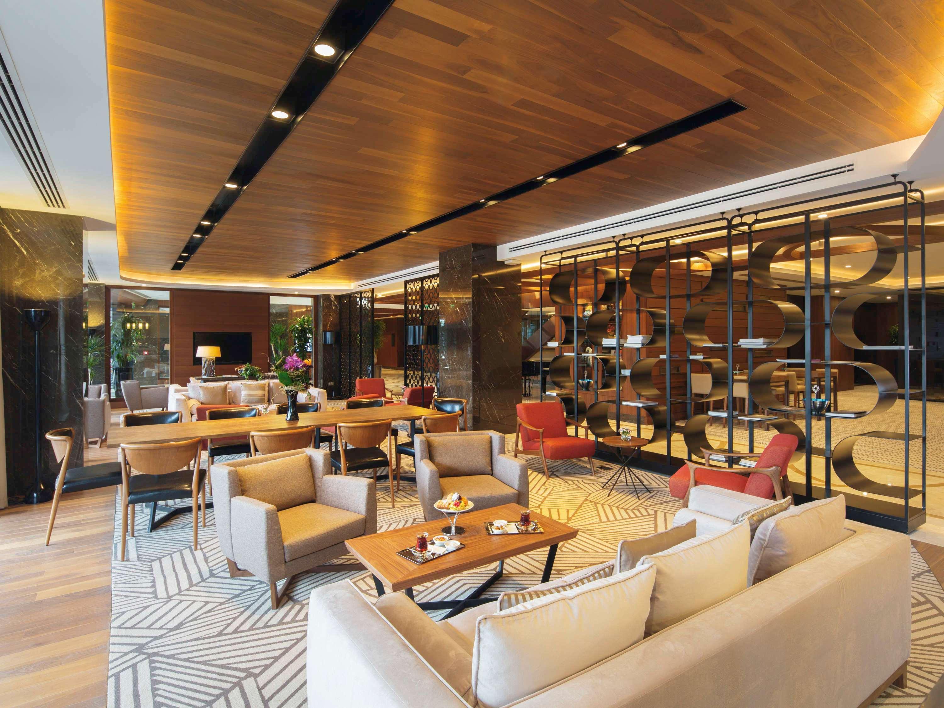 Moevenpick Istanbul Hotel Golden Horn Eksteriør billede The Lounge at Istanbul Ataturk Airport
