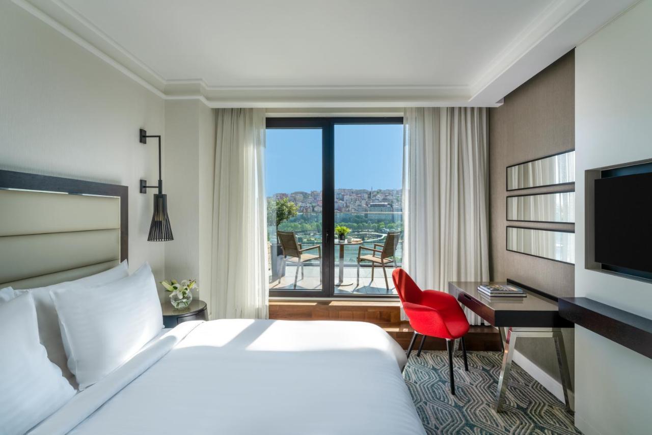 Moevenpick Istanbul Hotel Golden Horn Eksteriør billede Deluxe room with sea view